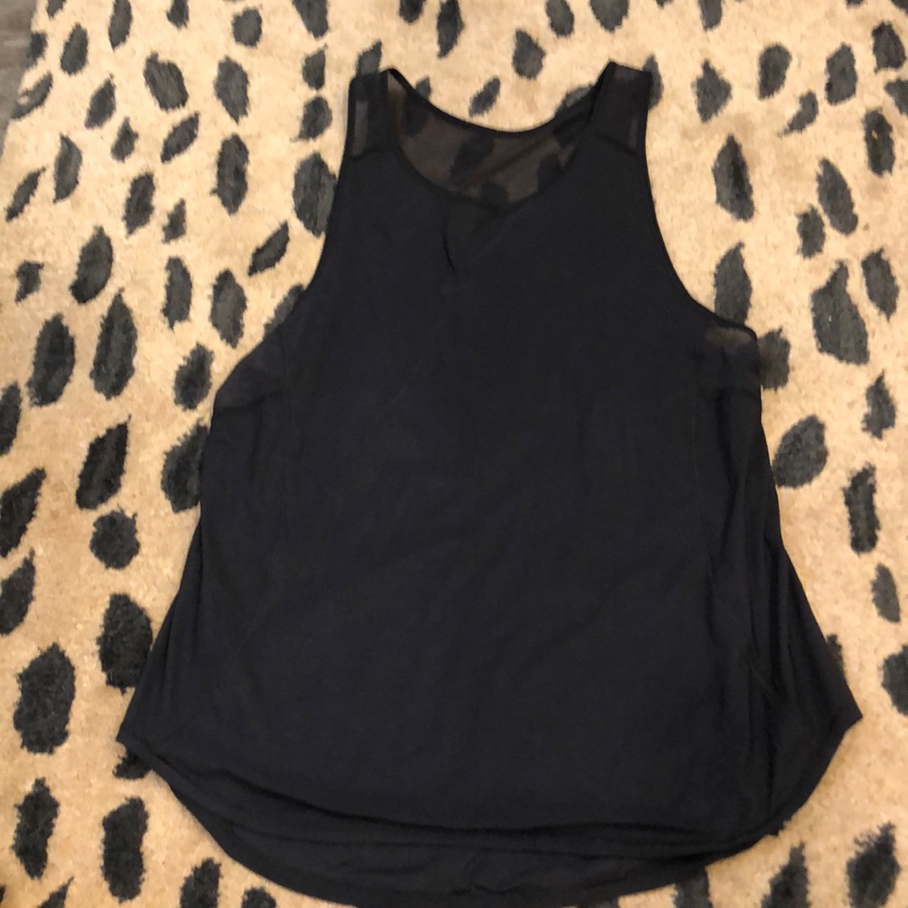Lululemon mesh black top